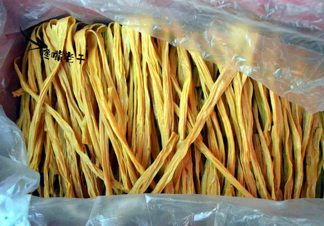 开云 开云体育买腐竹时：懂行人见到这3种腐竹扭头就走干货摊主：遇到行家了(图2)