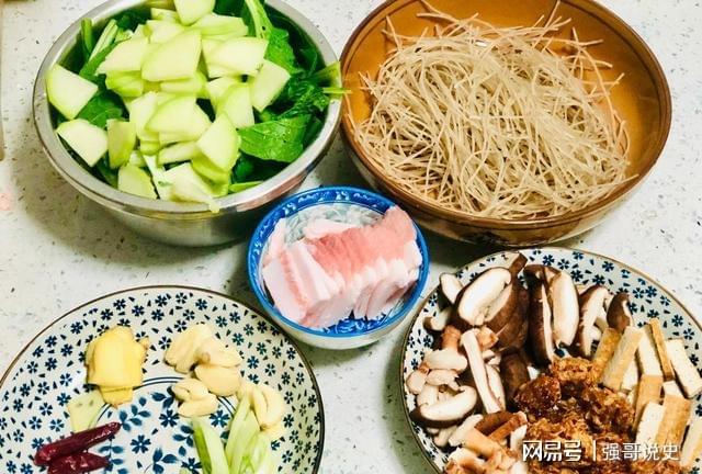 冬天买粉条如何辨别是否添加明胶？掌握这3个小技开云 开云体育官网巧轻松辨别(图4)