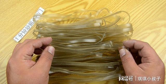 红薯粉条如何辨别真开云 开云体育假？粉条厂员工教我诀窍轻松分辨真假(图2)