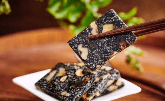 冬天进补吃阿胶美味又营养！但若吃不对小心出大事要注意开云APP 开云官网入口(图1)
